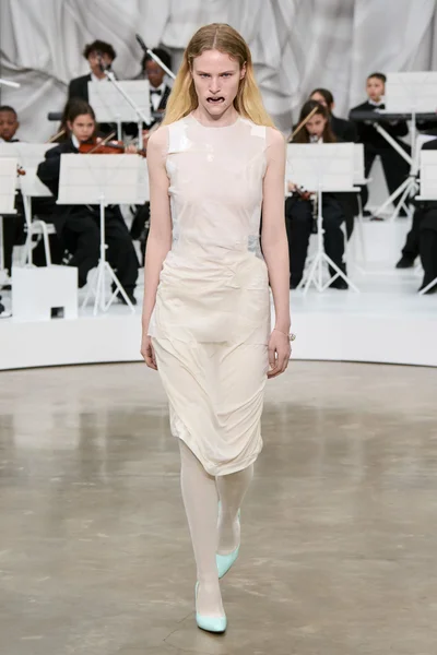 Look 26